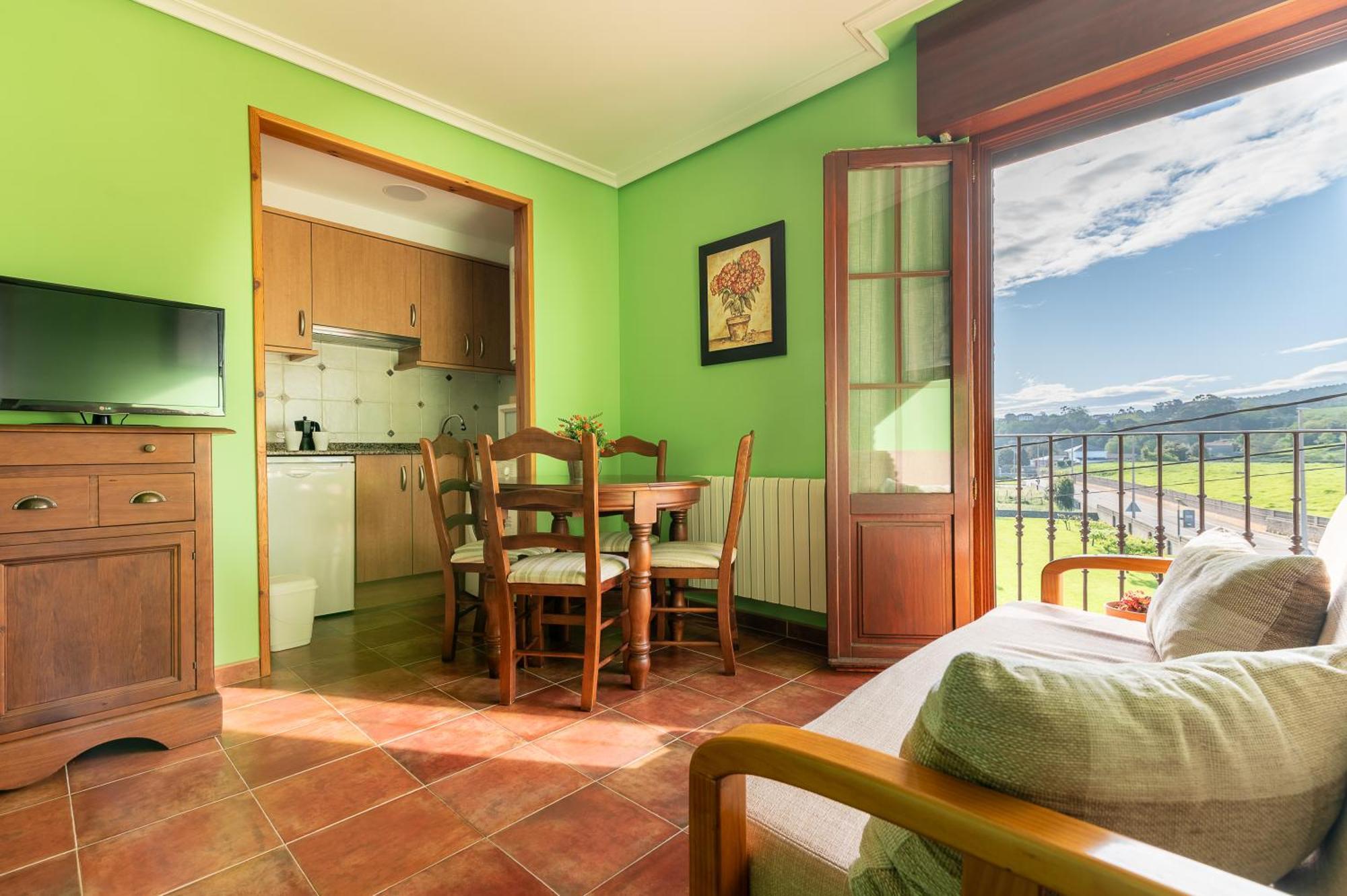 Apartamentos El Cruce De Moraton Cóbreces Extérieur photo
