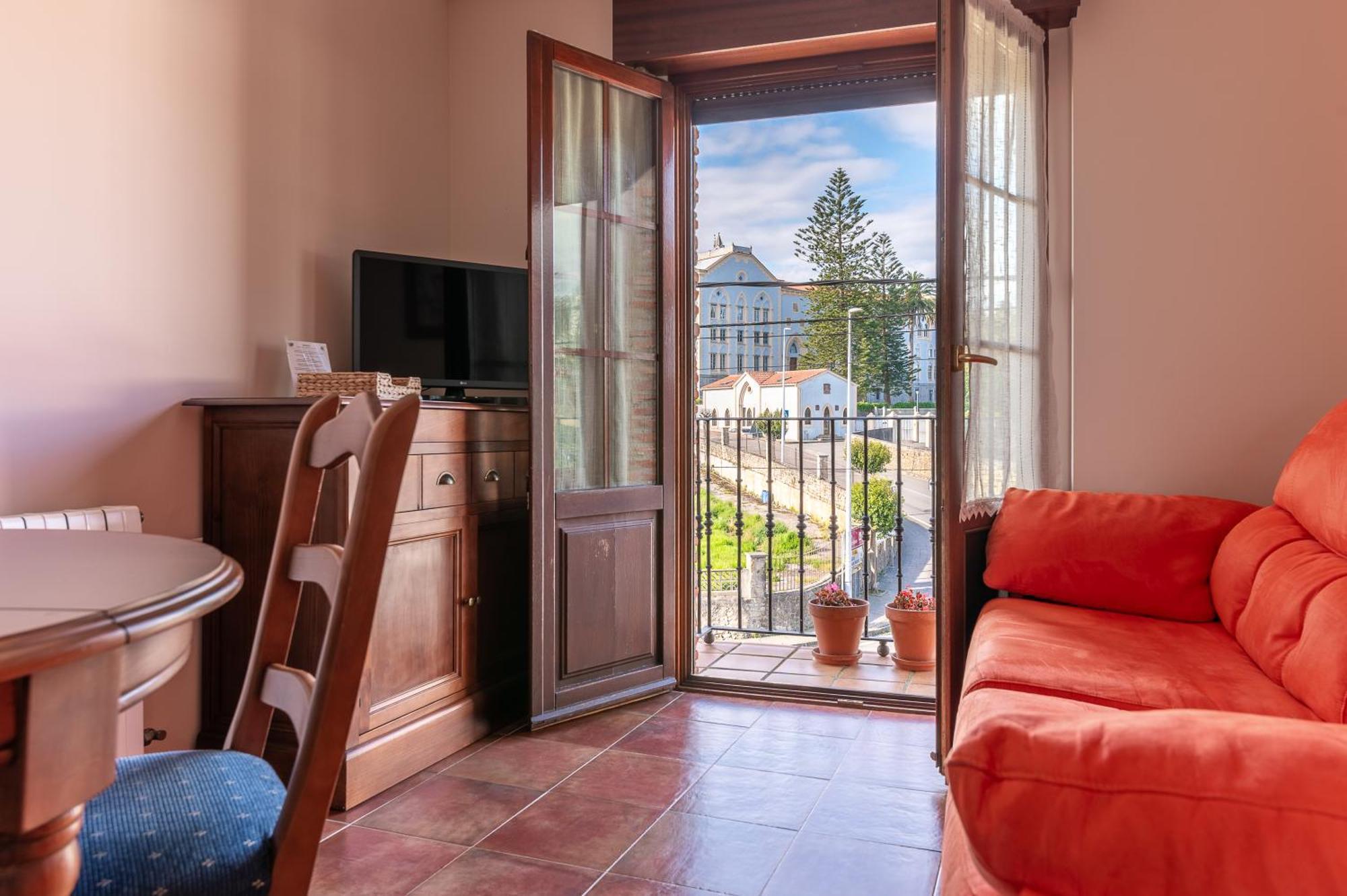 Apartamentos El Cruce De Moraton Cóbreces Extérieur photo